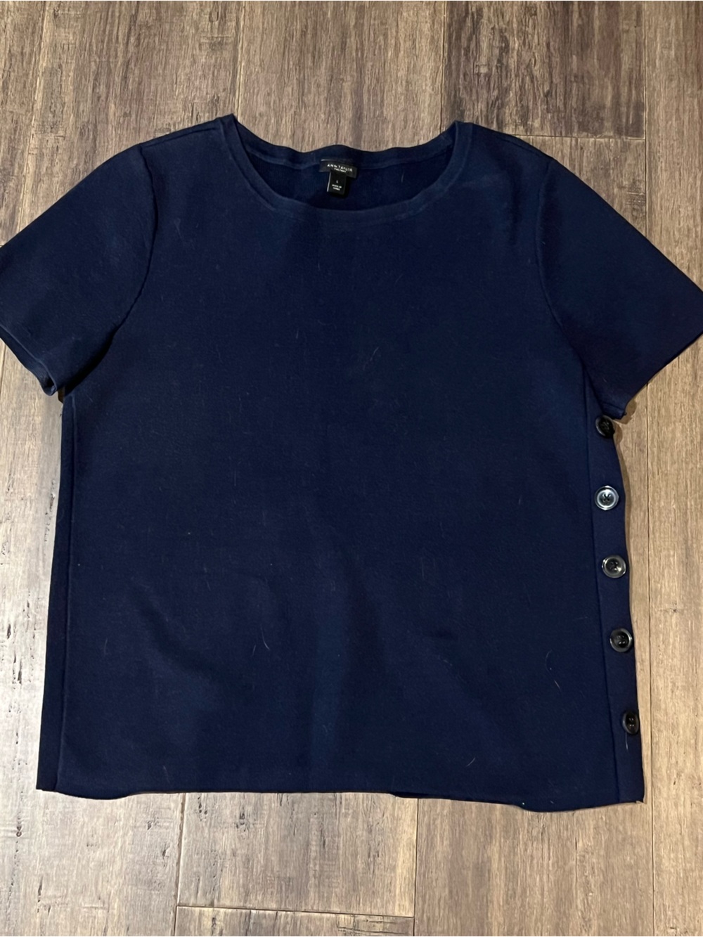 Ann Taylor navy blue short sleeve knit button detail top sweater Sz L
